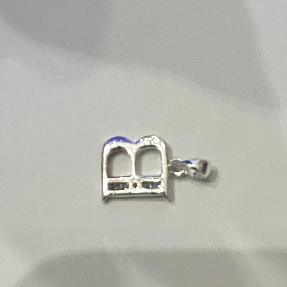 Vintage Silver and Crystal Diamond 'B' Initial Letter Pendant - Picture 4 of 6